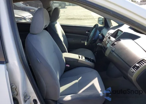 2005 Toyota Prius from USA, damaged, VIN JTDKB20U153029031